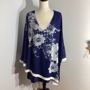 VTG AVENUE STUDIO PLUS 26/28 FLORAL BLUE ASSIMETRIC PONCHO TOP BLOUSE